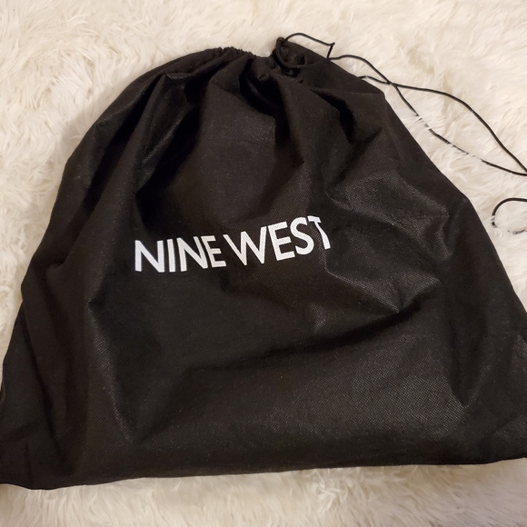 NWOT Nine West Black Bag with Gold Accents - Picture 6 of 13